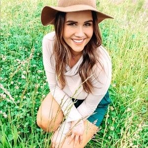 Meet your Posher, Angie